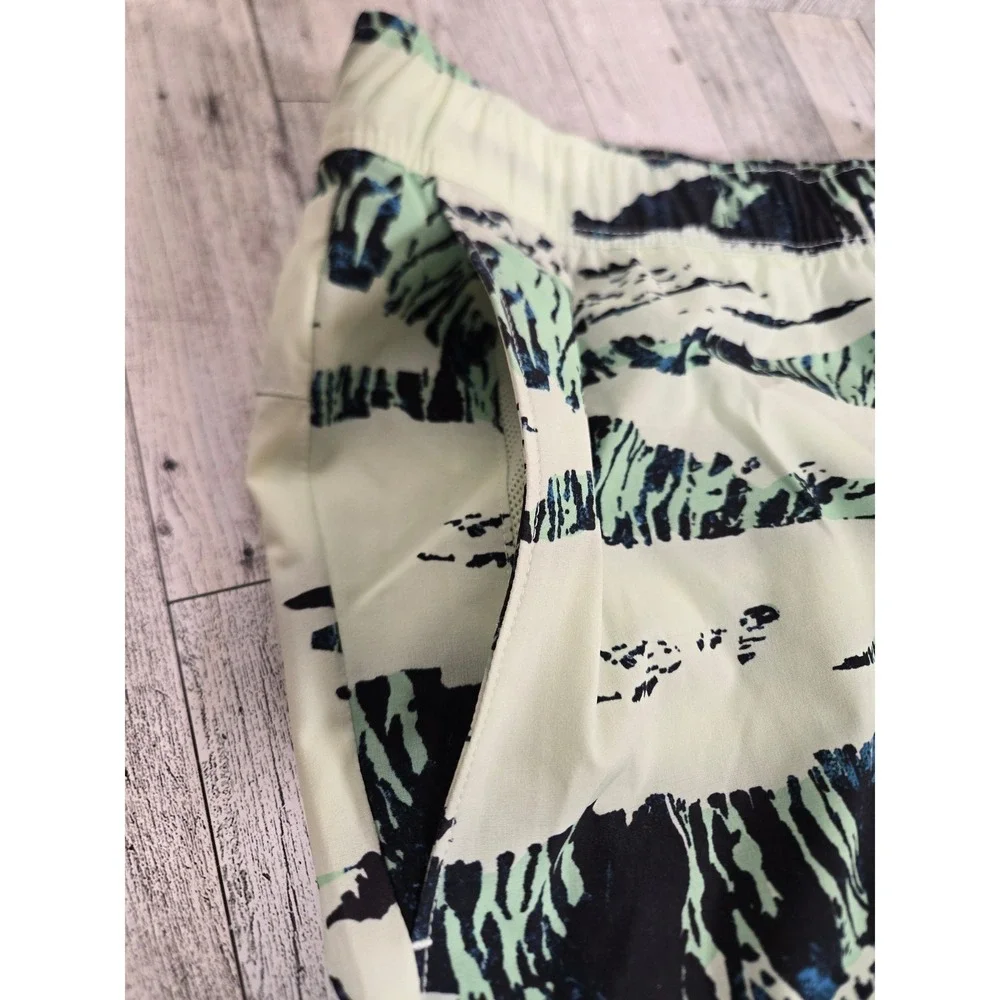 The North Face Mens Wander Short XXL Lime Cream Raven Canyon Print NF0A535QIO0
